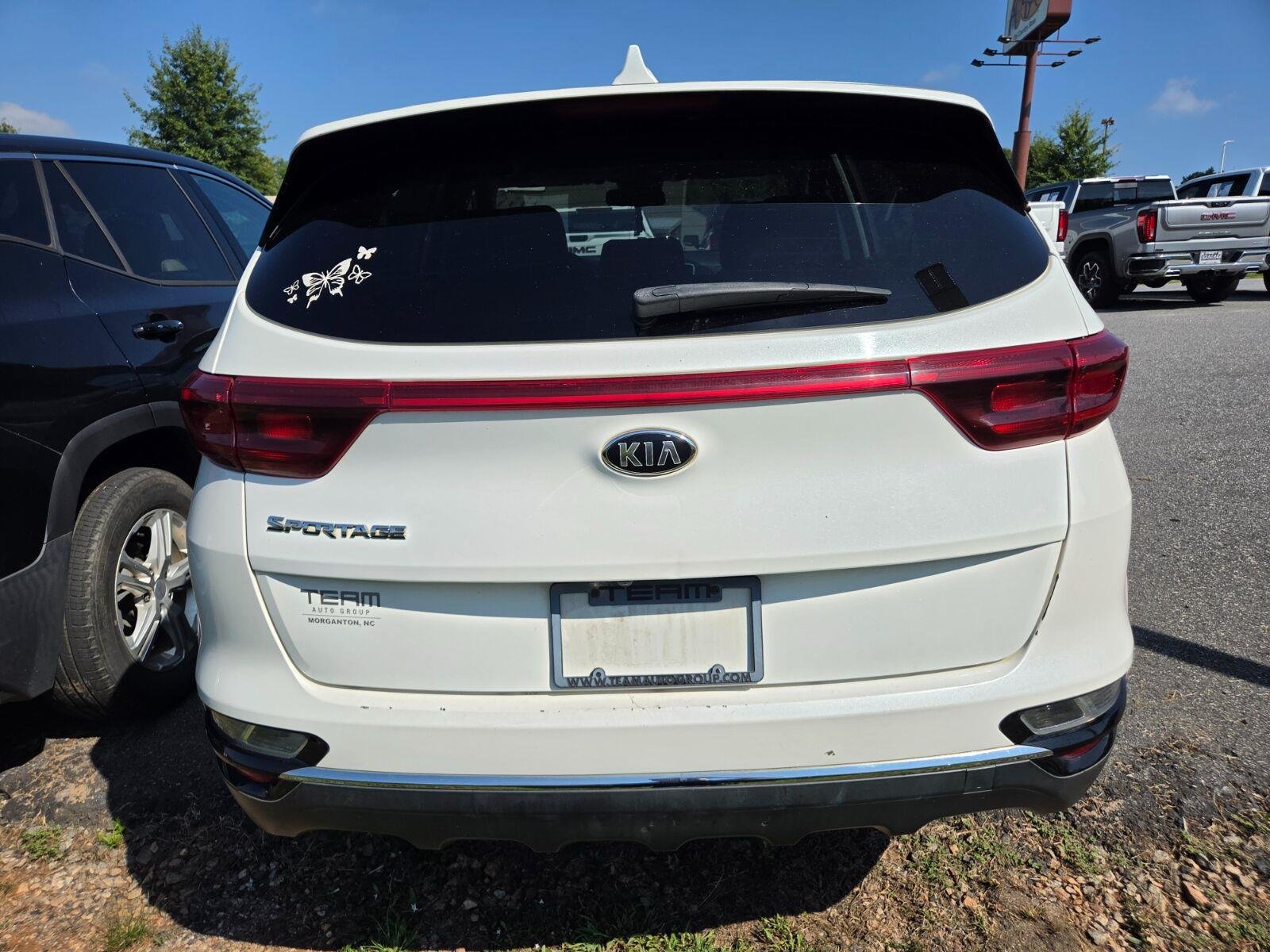 Used 2021 White Kia LX image 7
