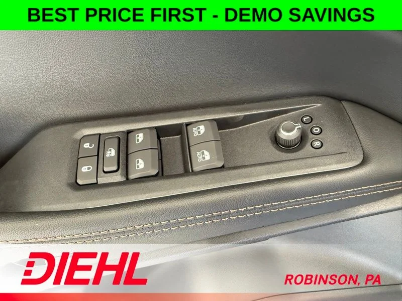 New 2026 Hydro Blue Pearl-Coat Exterior Paint Jeep Limited image 24