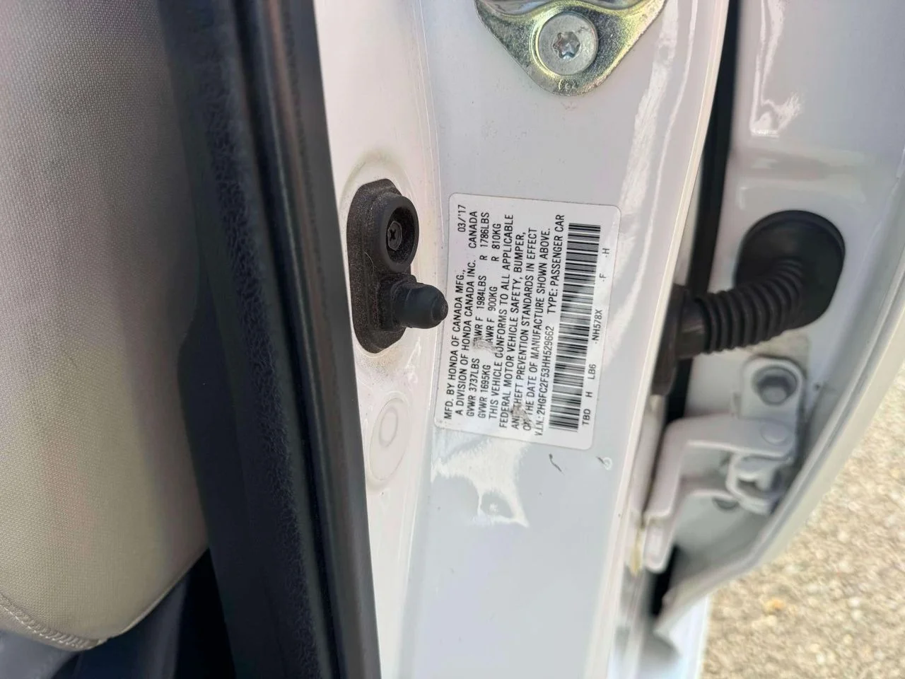 Used 2017 Taffeta White Honda LX image 15