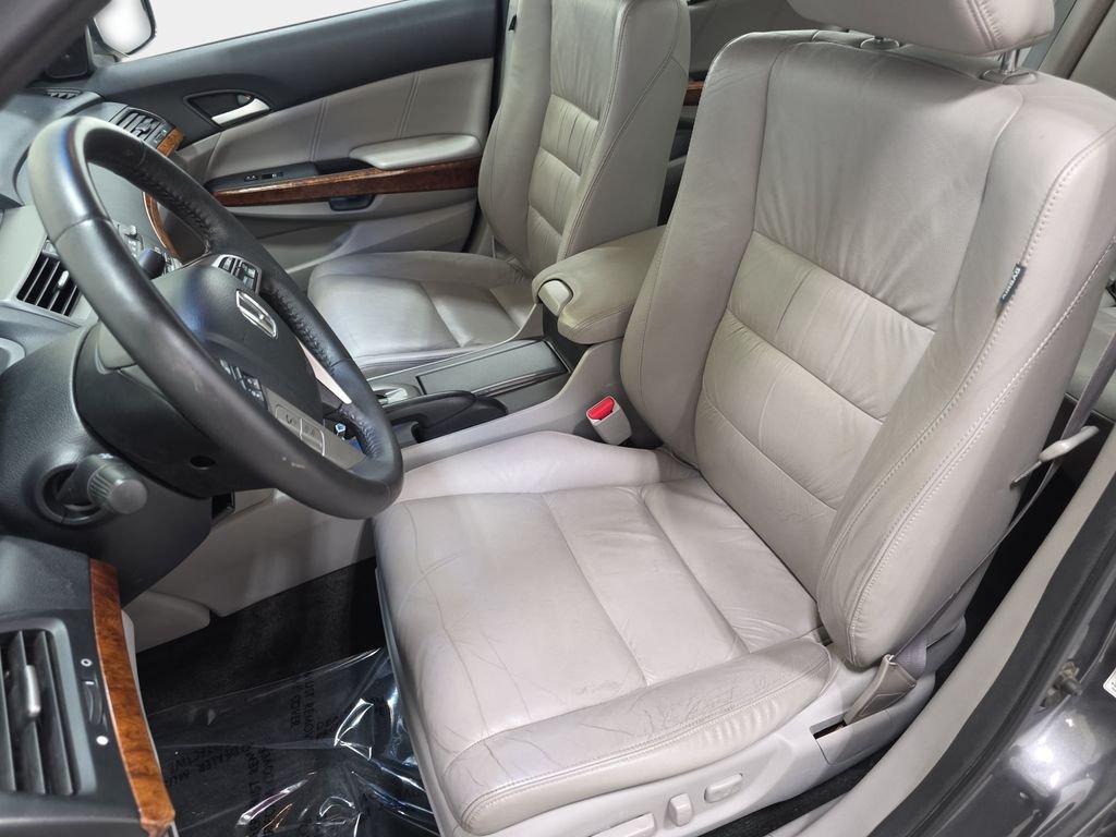 Used 2012 Polished Metal Metallic Honda EX-L image 13