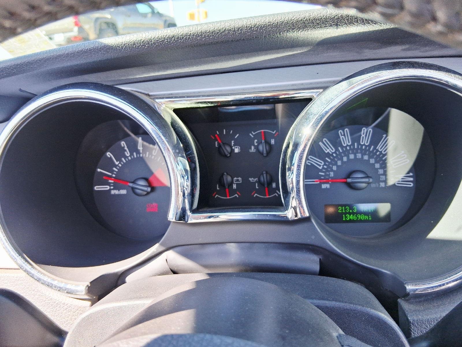 Used 2007  Ford GT Deluxe image 28