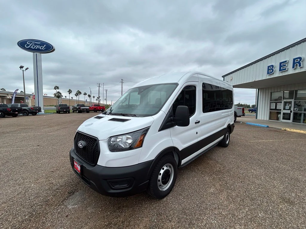 Used 2026 White Ford XL image 3