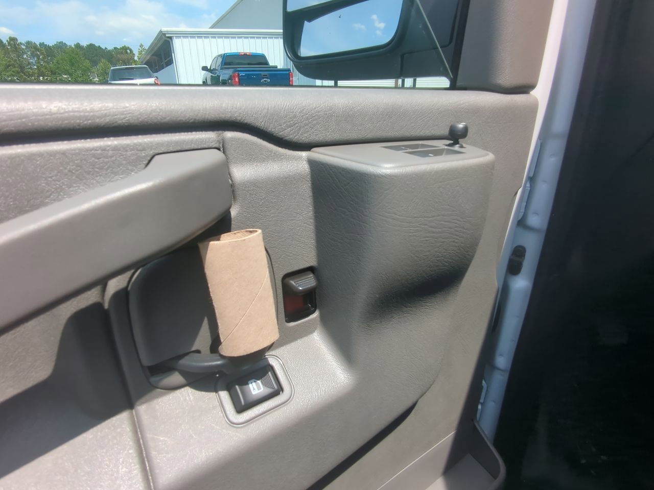 2025 GMC Savana Cargo Work Van - Photo 20