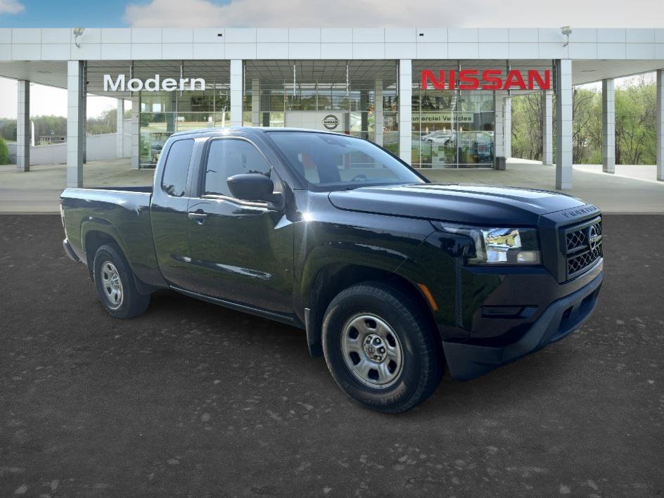 Used 2022 Super Black Nissan S image 5