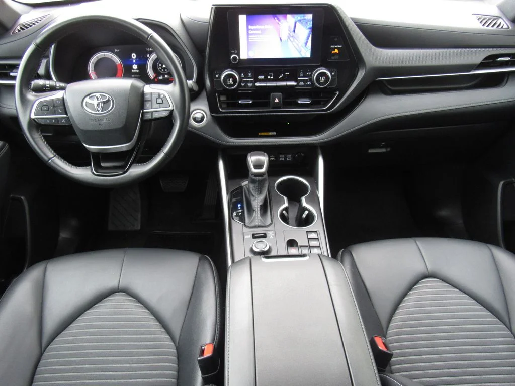 2025 Toyota Highlander XSE - Photo 32