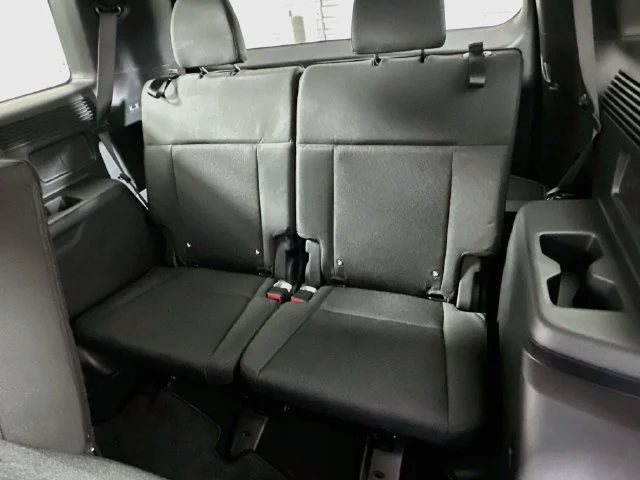New 2027 Black Hyundai SE image 12