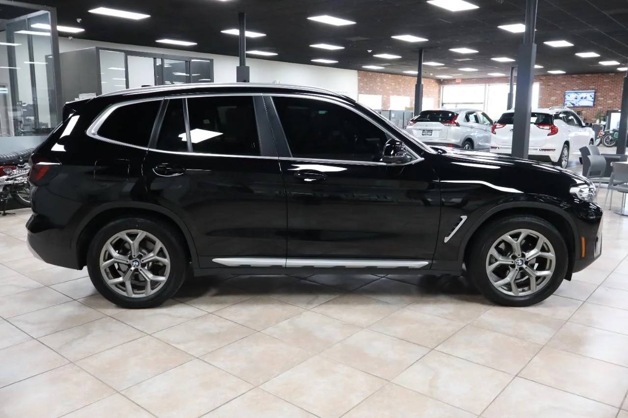 Used 2023 Jet Black BMW xDrive30i image 6