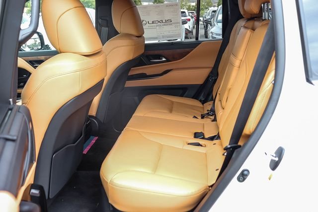 New 2026 Eminent White Pearl Lexus LX 700h LUXURY image 22
