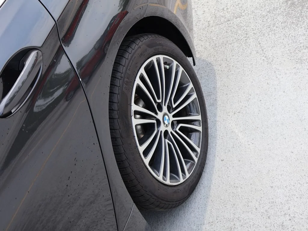 Used 2019 Gray BMW 530i xDrive image 42