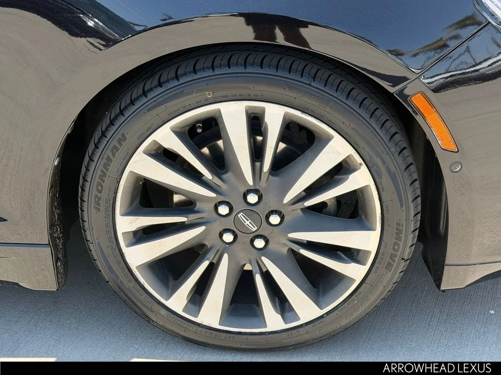 Used 2019 Black Lincoln Reserve image 10