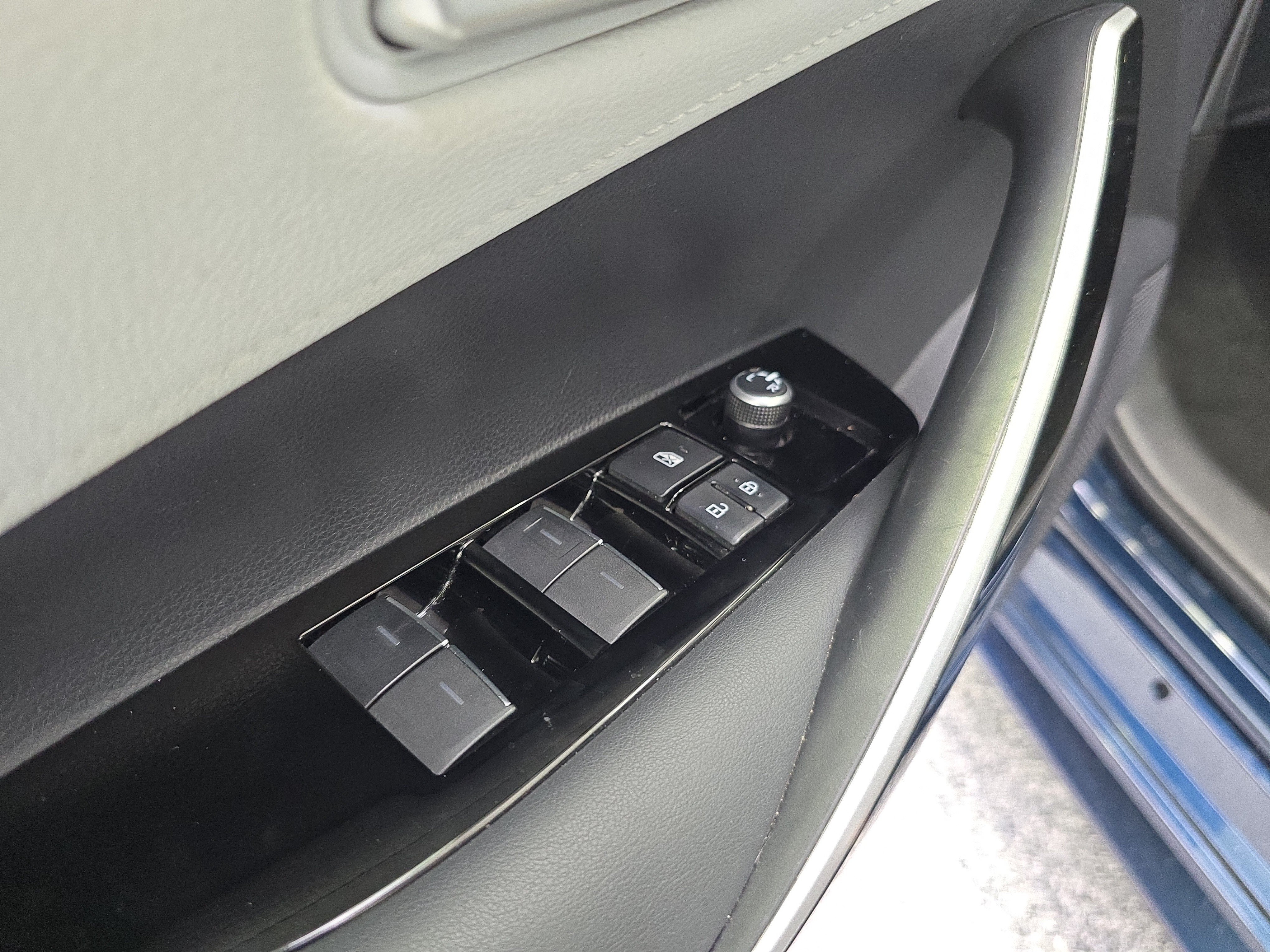 Certified Used 2021 Galactic Aqua Mica Toyota XSE image 17