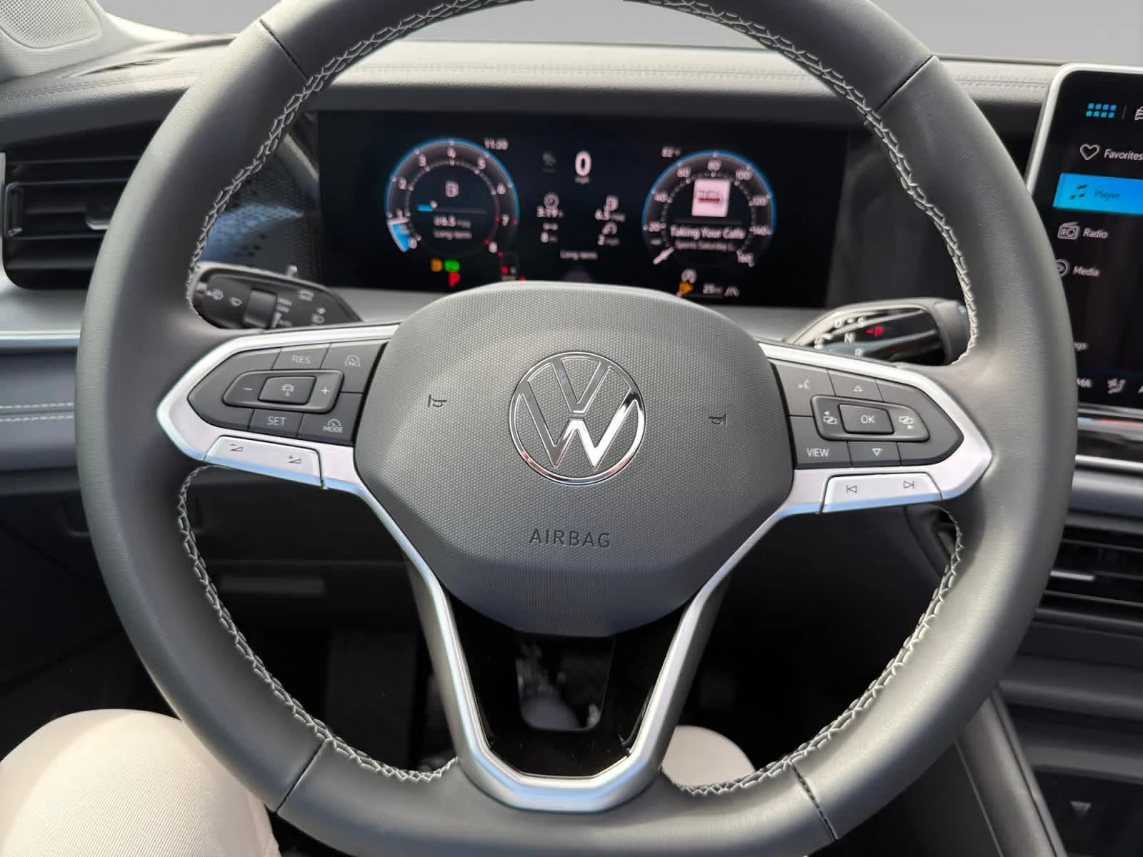2026 Volkswagen Tiguan SE - Photo 13