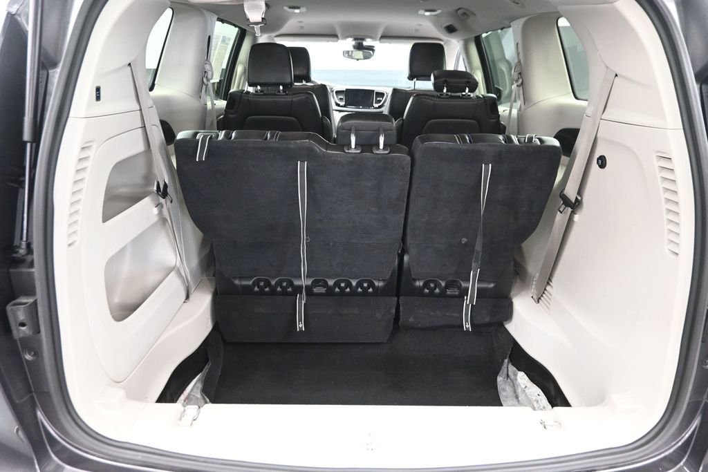 Used 2023 Gray Chrysler Touring L image 12