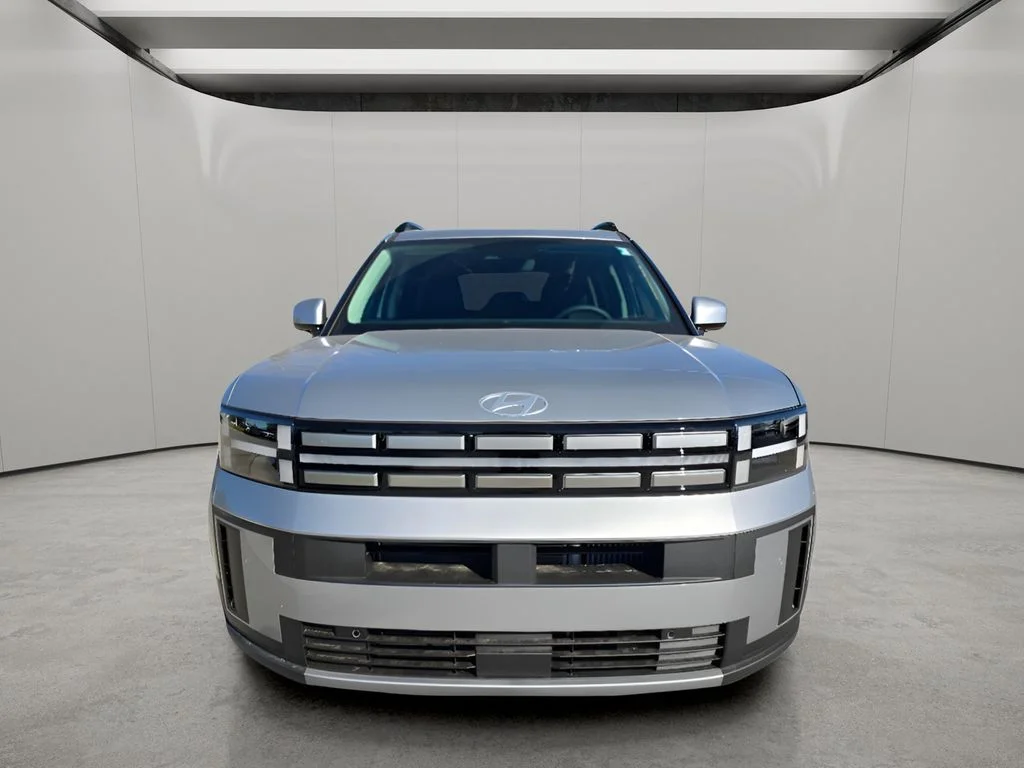 Used 2026 Shimmering Silver Hyundai SEL image 8