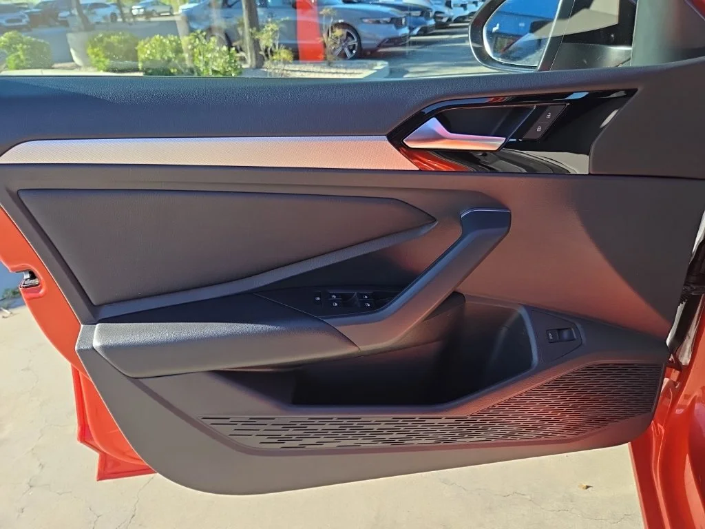 Used 2019 Orange Volkswagen R-Line image 15