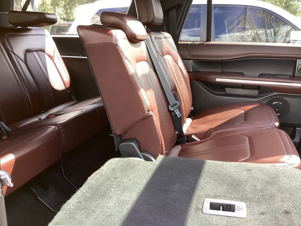 Used 2022 Black Ford Limited image 27