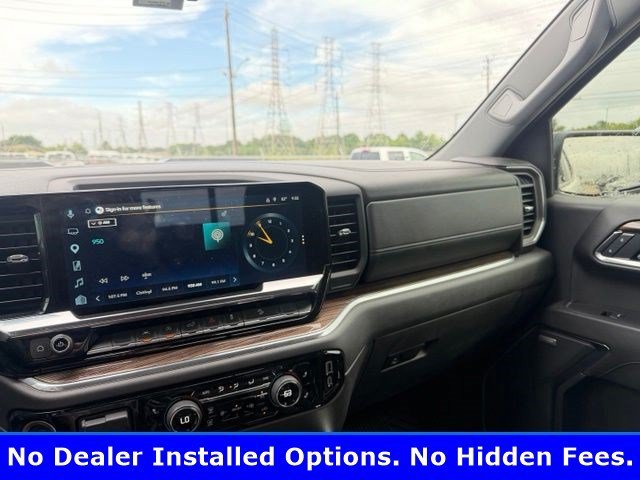 Used 2025 Summit White Chevrolet LT Trail Boss image 6