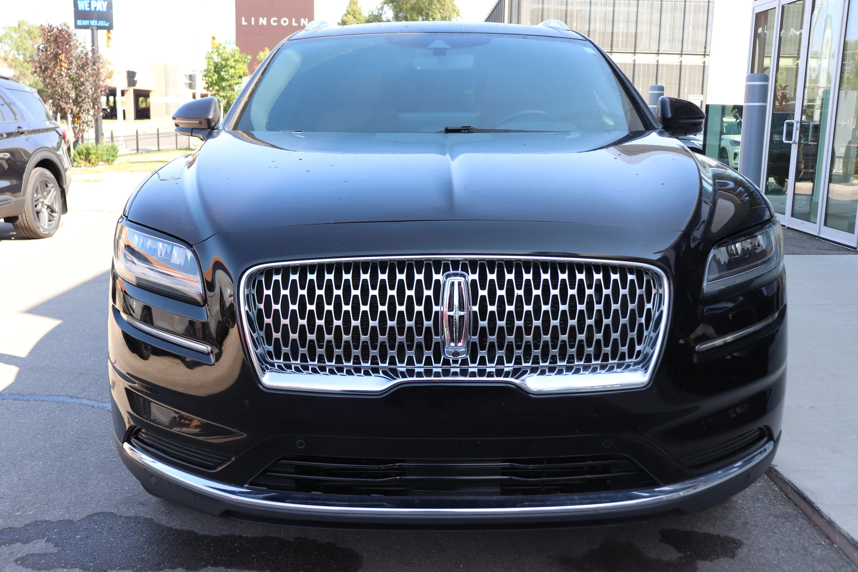 Used 2023 Black Lincoln Reserve image 2