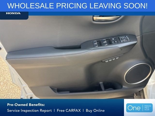 Used 2020 White Pearl Lexus 300h image 21