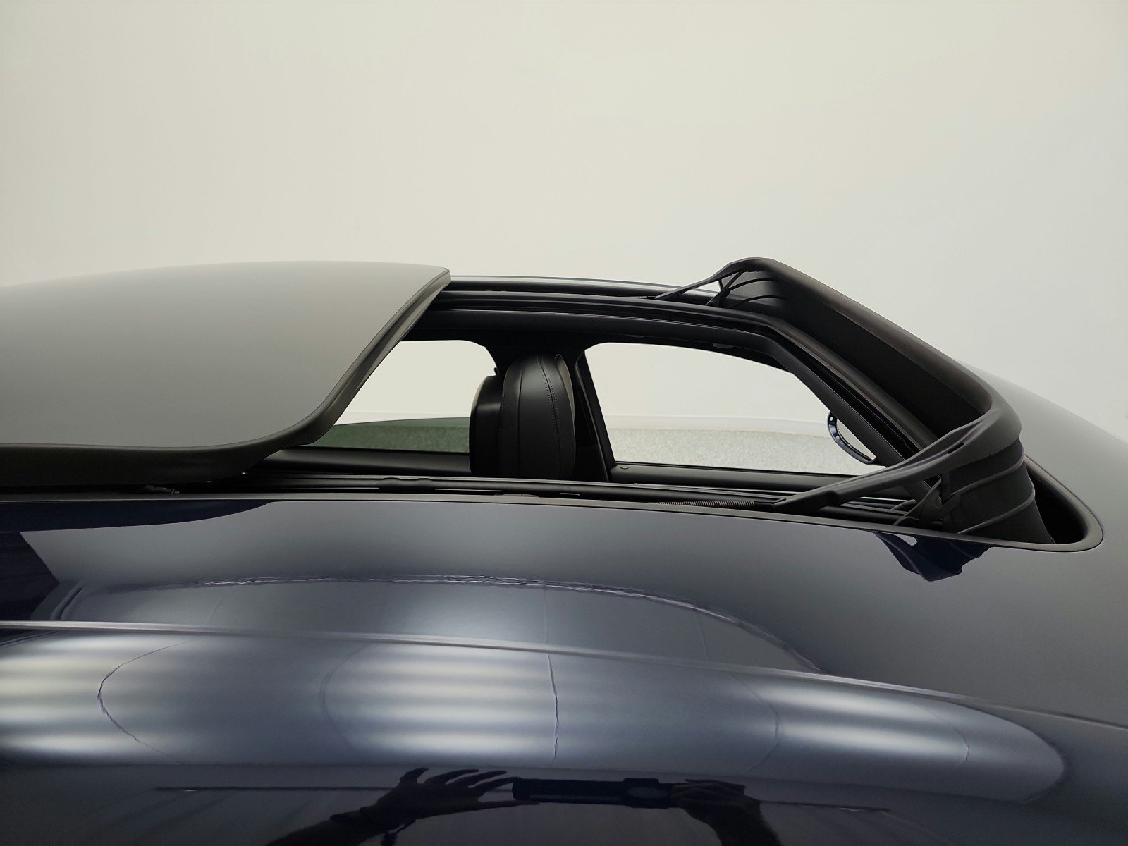 Used 2020 Volcano Grey Metallic Porsche AWD image 20