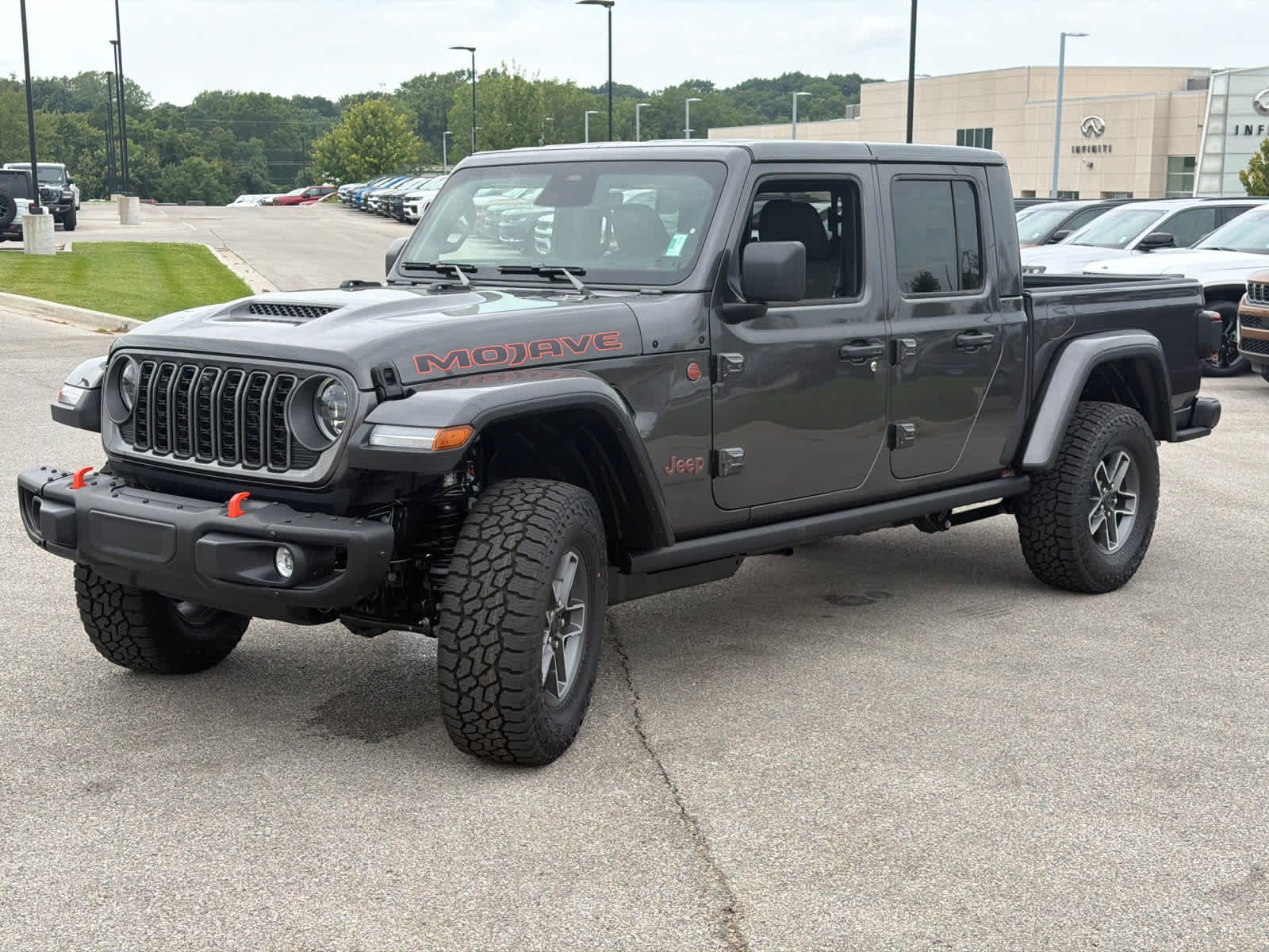 New 2026 Granite Crystal Metallic Clearcoat Jeep Mojave X image 4