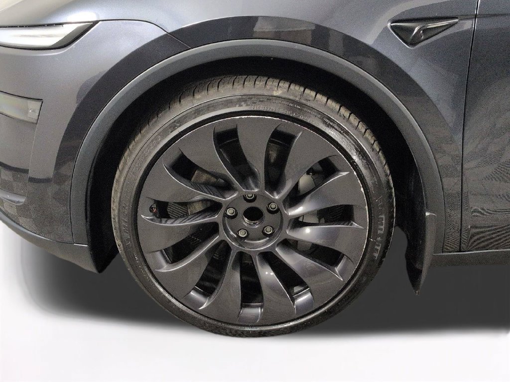 2026 Tesla Model Y Premium - Photo 13