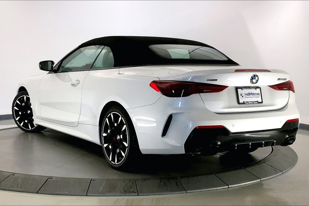 Used 2025 Mineral White Metallic BMW  image 10