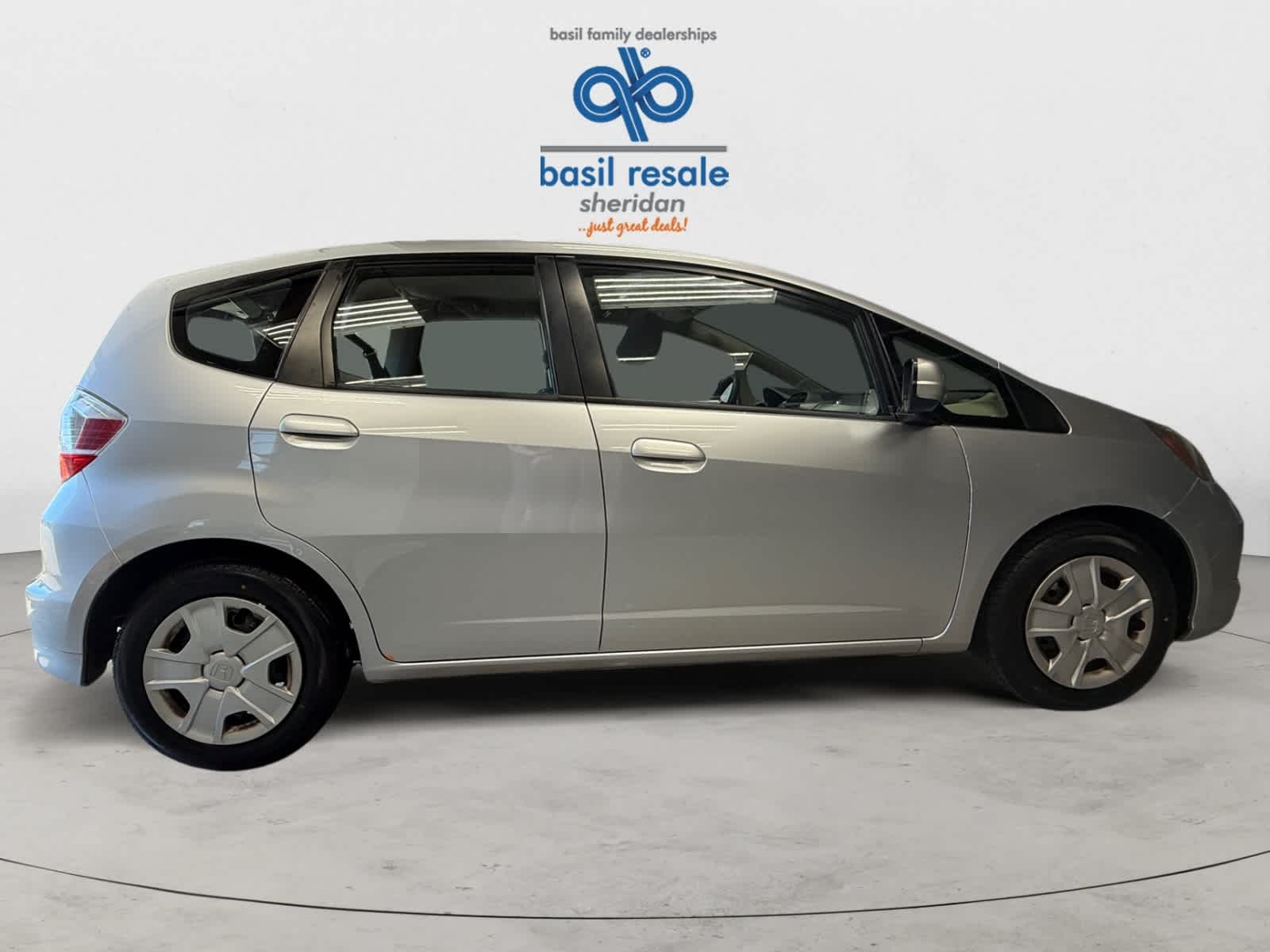 Used 2013 Taffeta White Honda  image 9