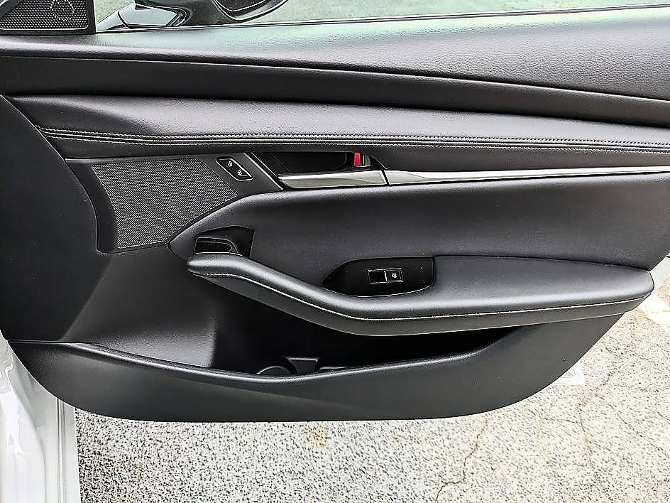 2026 Mazda Mazda3 Premium - Photo 28