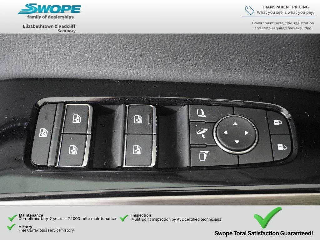 Used 2025 Obsidian Green Pearl Nissan Platinum image 16