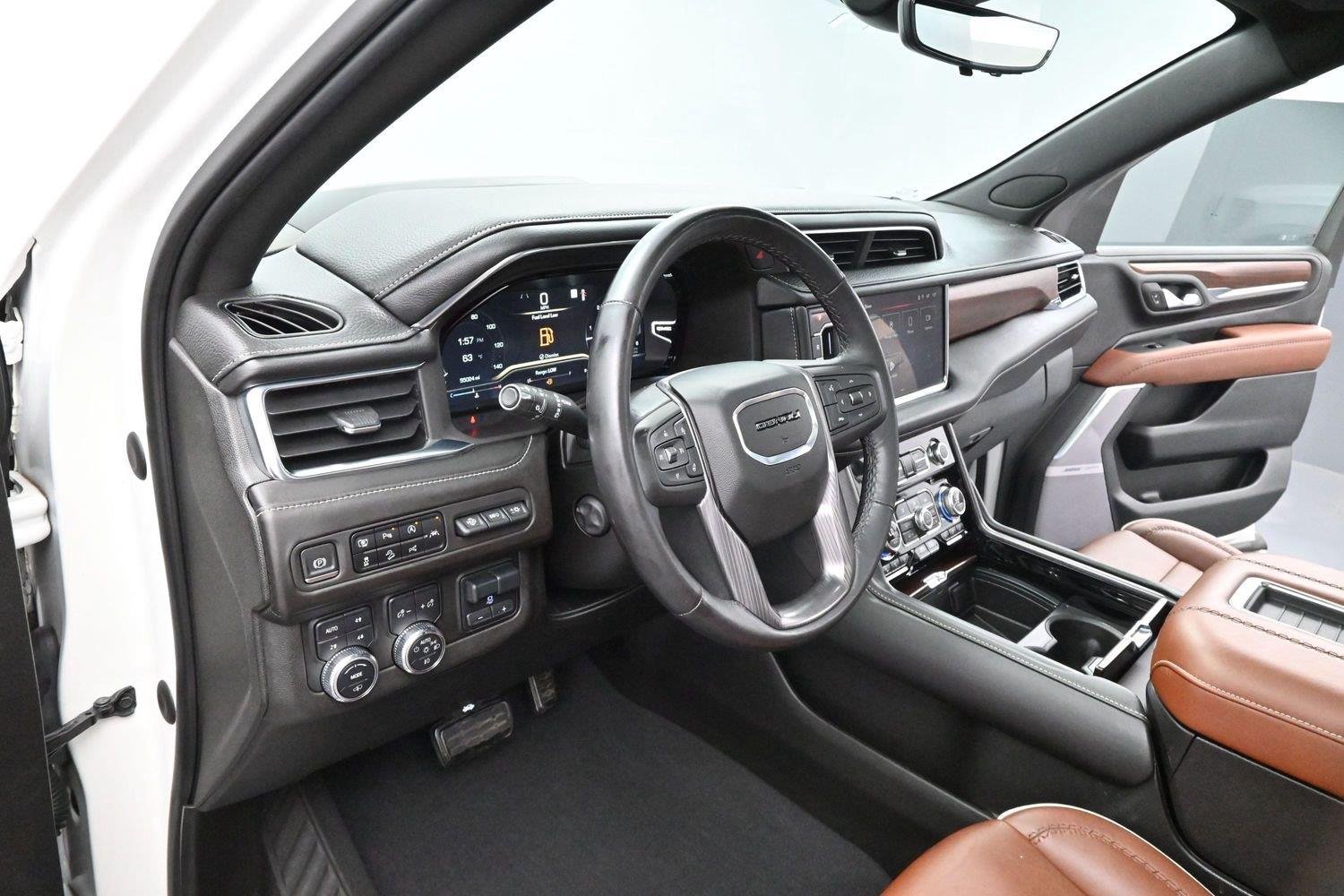 Used 2023 WHITE FROST TRICOAT GMC Denali Ultimate image 13
