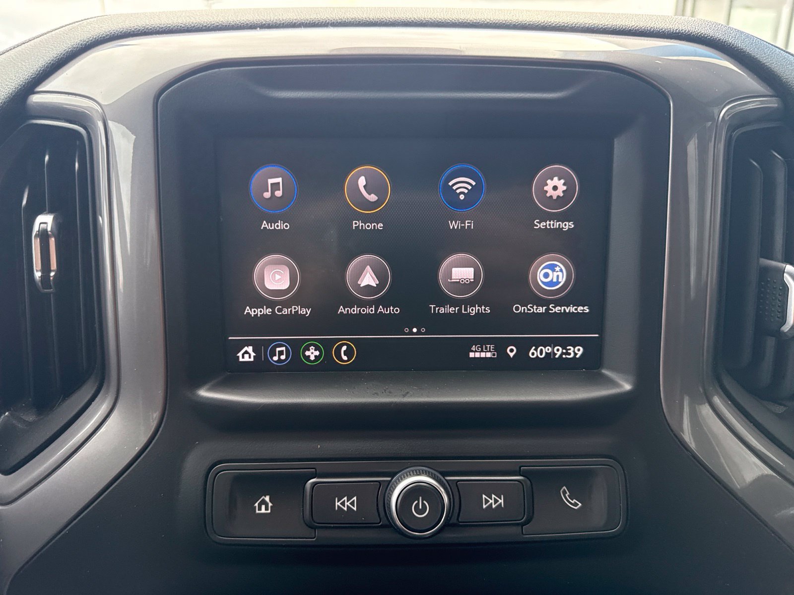 Used 2021 BLACK Chevrolet Custom image 17