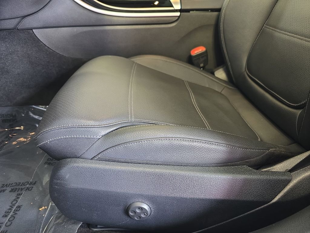 Certified Used 2025 White Mercedes-Benz C 300 image 29