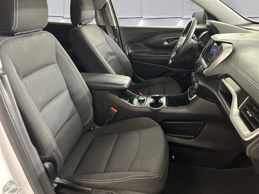 Used 2024 White GMC SLE image 13