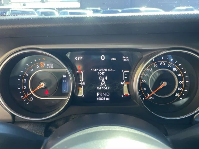 Used 2021 Red Jeep Sport image 24