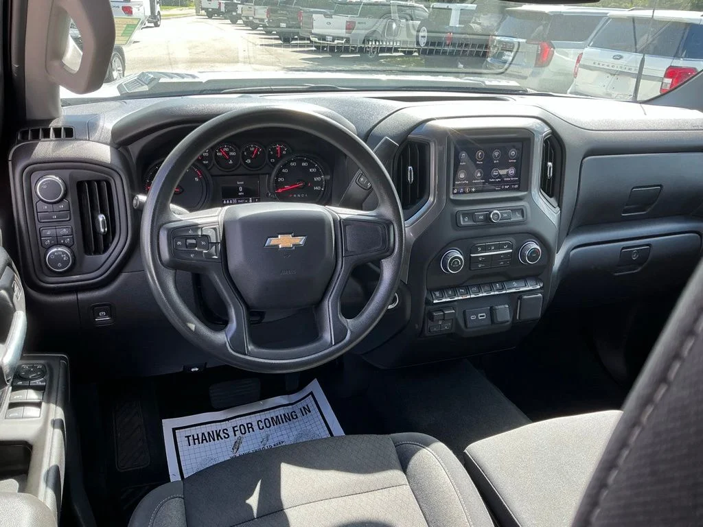 Used 2025 White Chevrolet Custom image 34