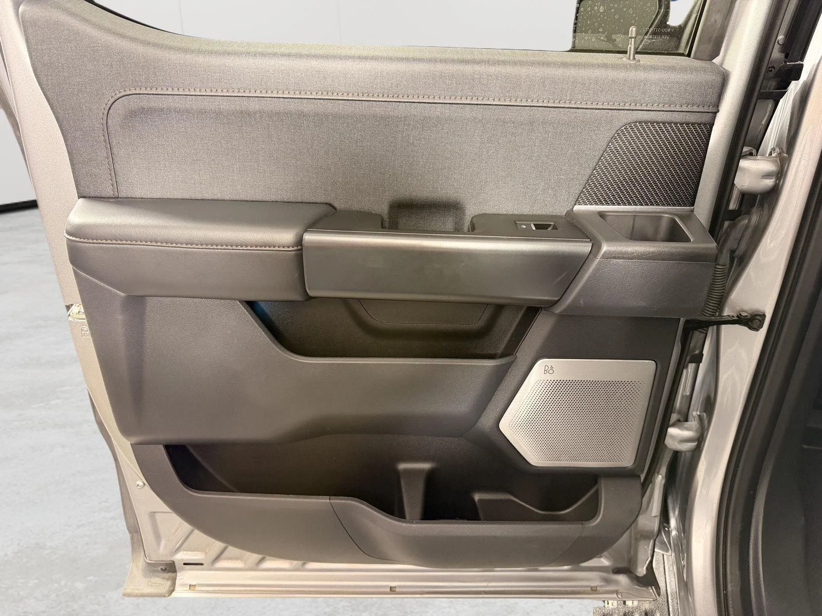 Used 2023 Iconic Silver Ford Raptor image 17