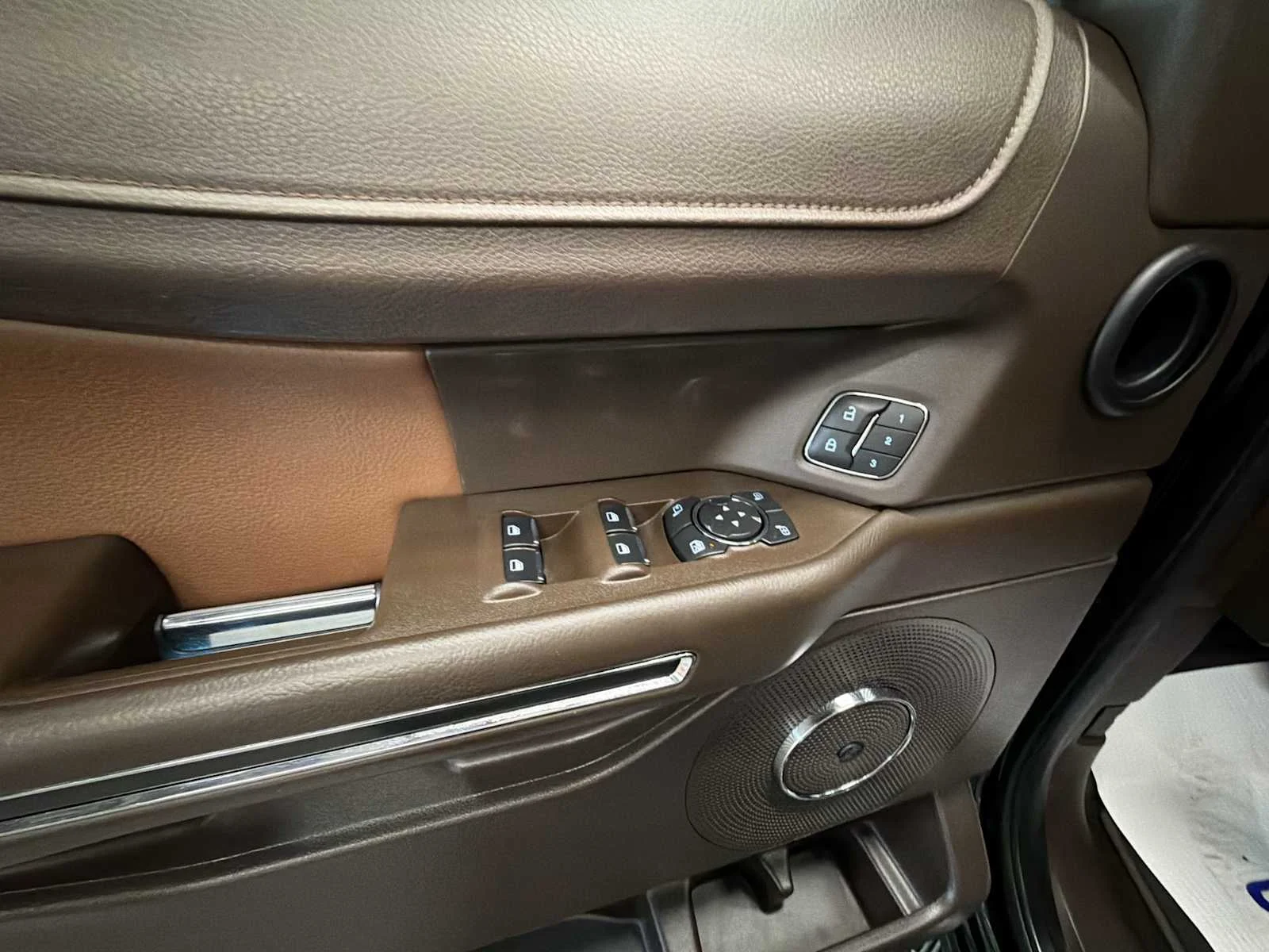 Used 2022 Agate Black Metallic Ford King Ranch image 15