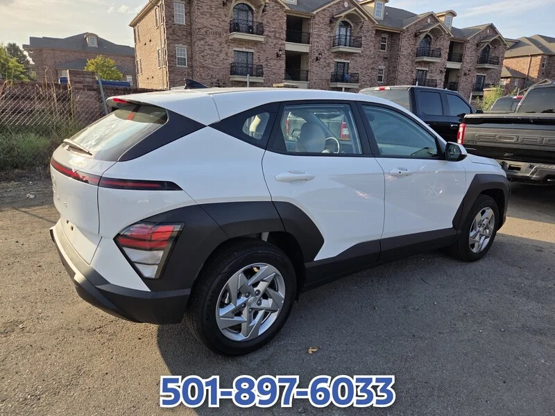 Used 2026 White HYUNDAI SE image 4