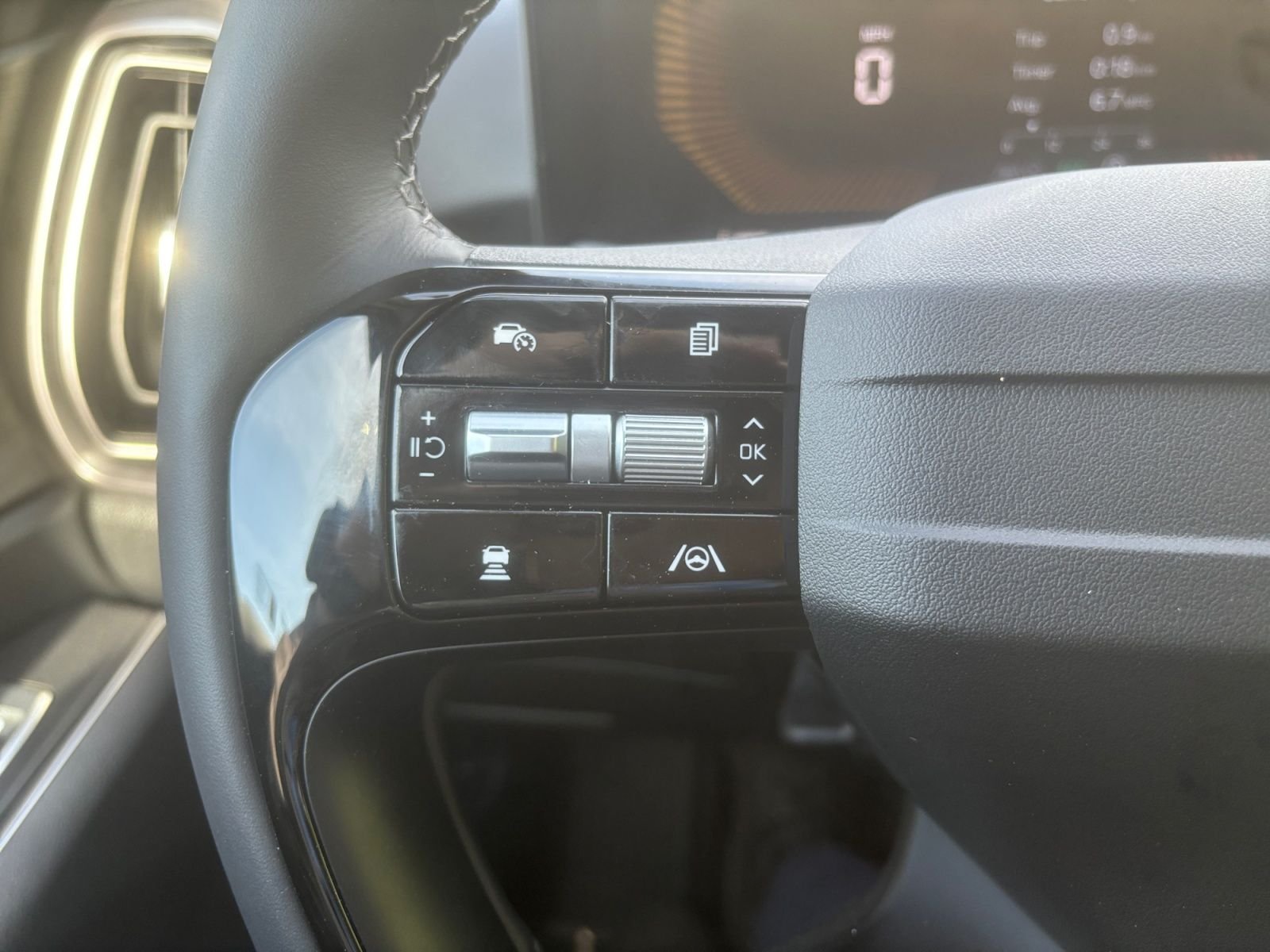 New 2026 Jungle Green Kia X-Line EX AWD image 26