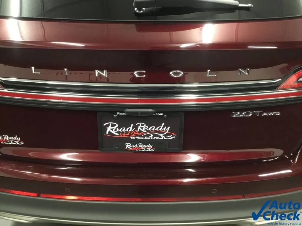 Used 2020 Red Lincoln Reserve image 13