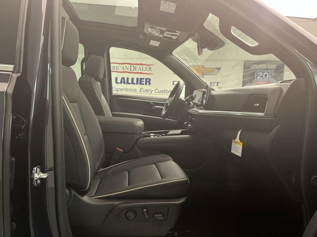 2026 Chevrolet Suburban Premier - Photo 26