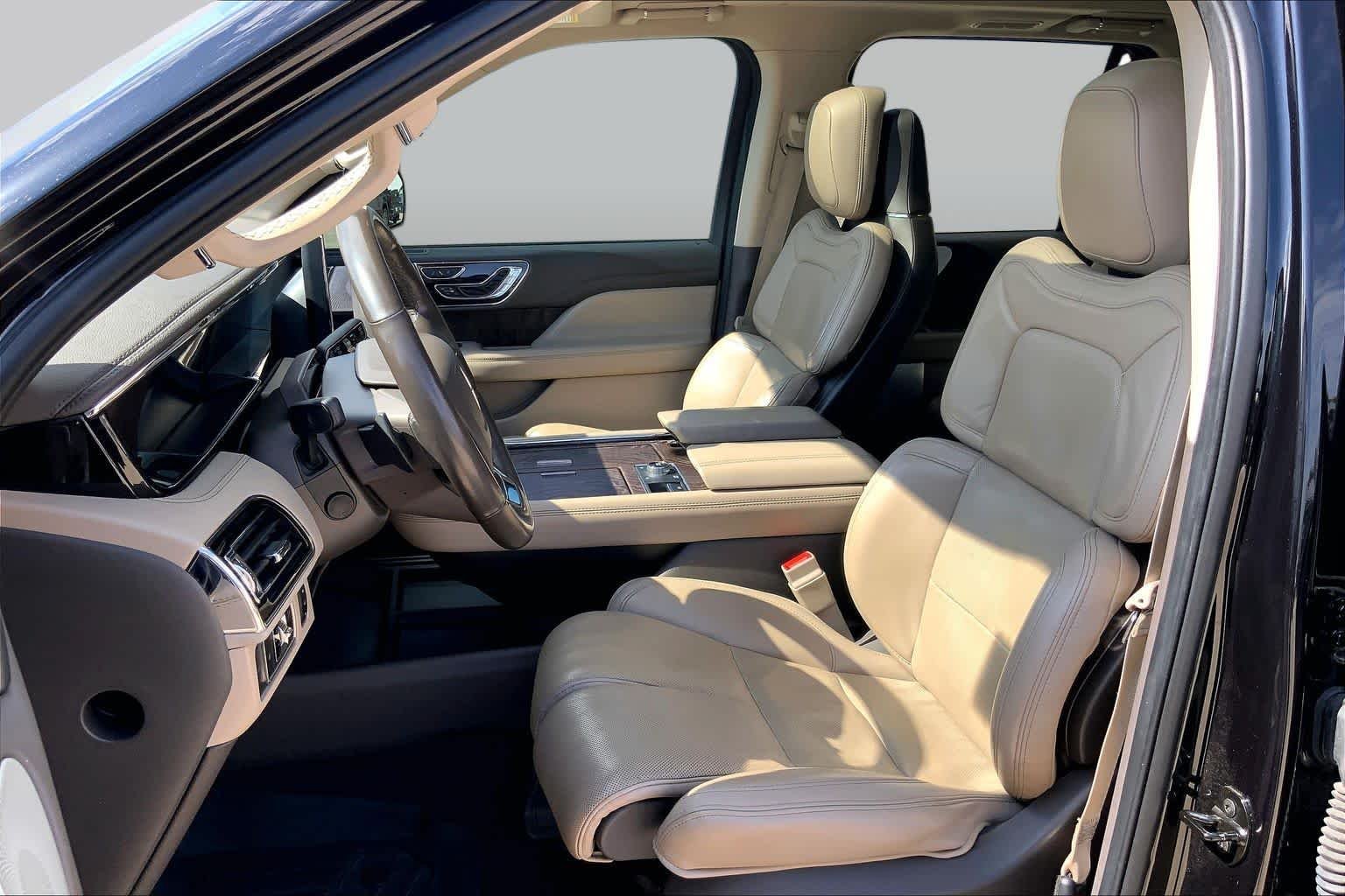 Pre-Owned 2022 Lincoln Navigator Reserve