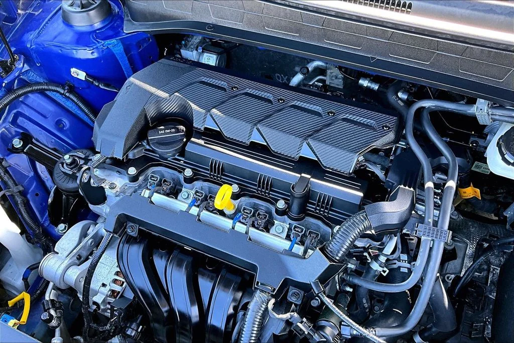 Used 2024 Intense Blue Hyundai SE image 33