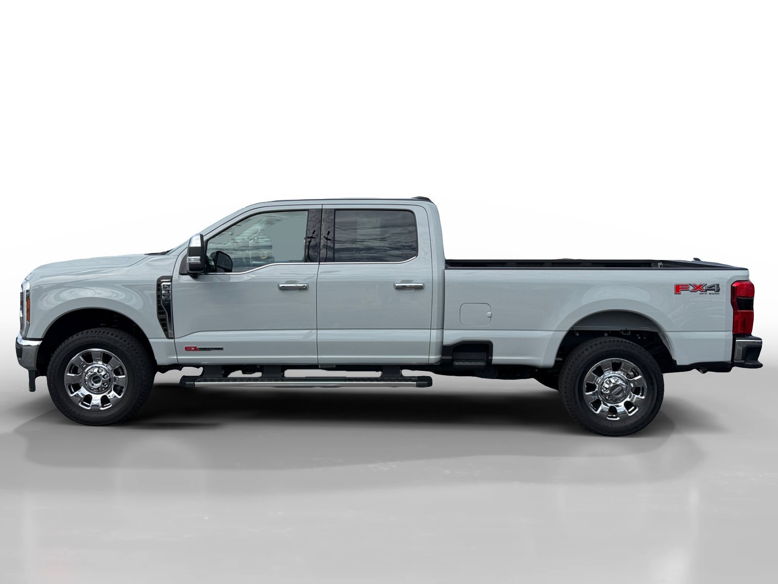 Certified Used 2025 Avalanche Ford Lariat image 2