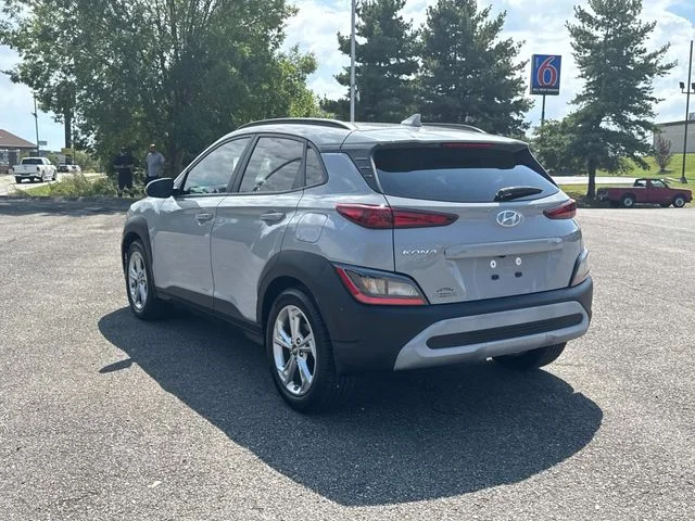 Used 2022 Silver Hyundai SEL image 6
