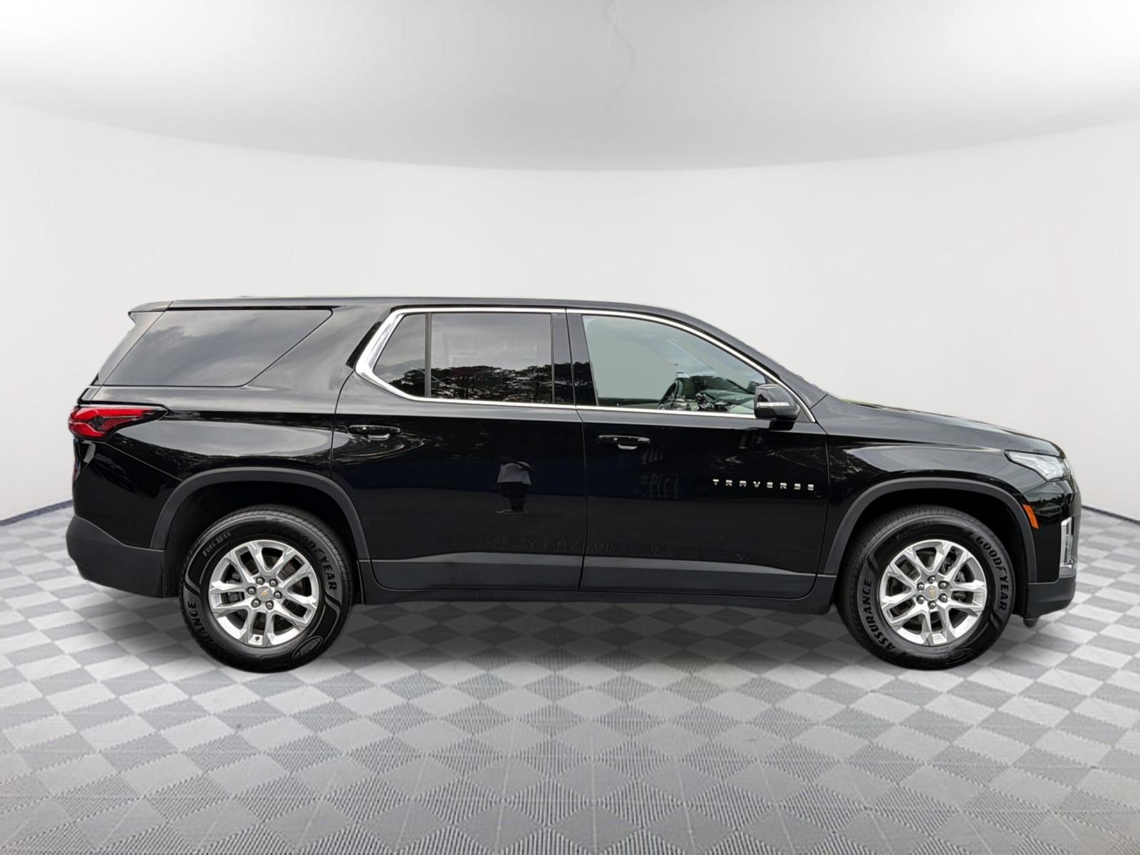 Used 2022 Mosaic Black Metallic Chevrolet 1FL image 4