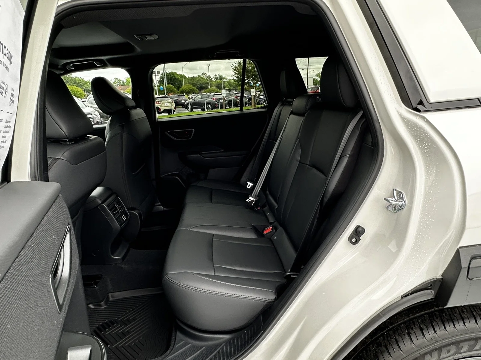 New 2026 CRYSTAL WHITE PEARL Subaru Premium image 10