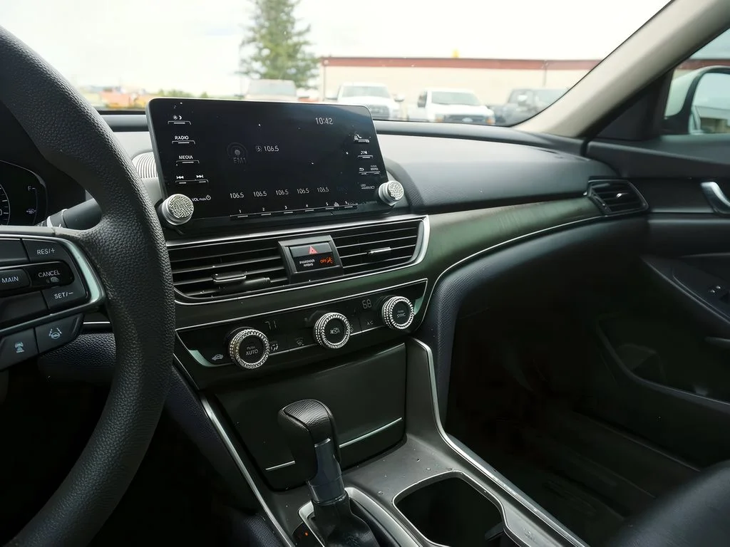 2019 Honda Accord LX - Photo 19