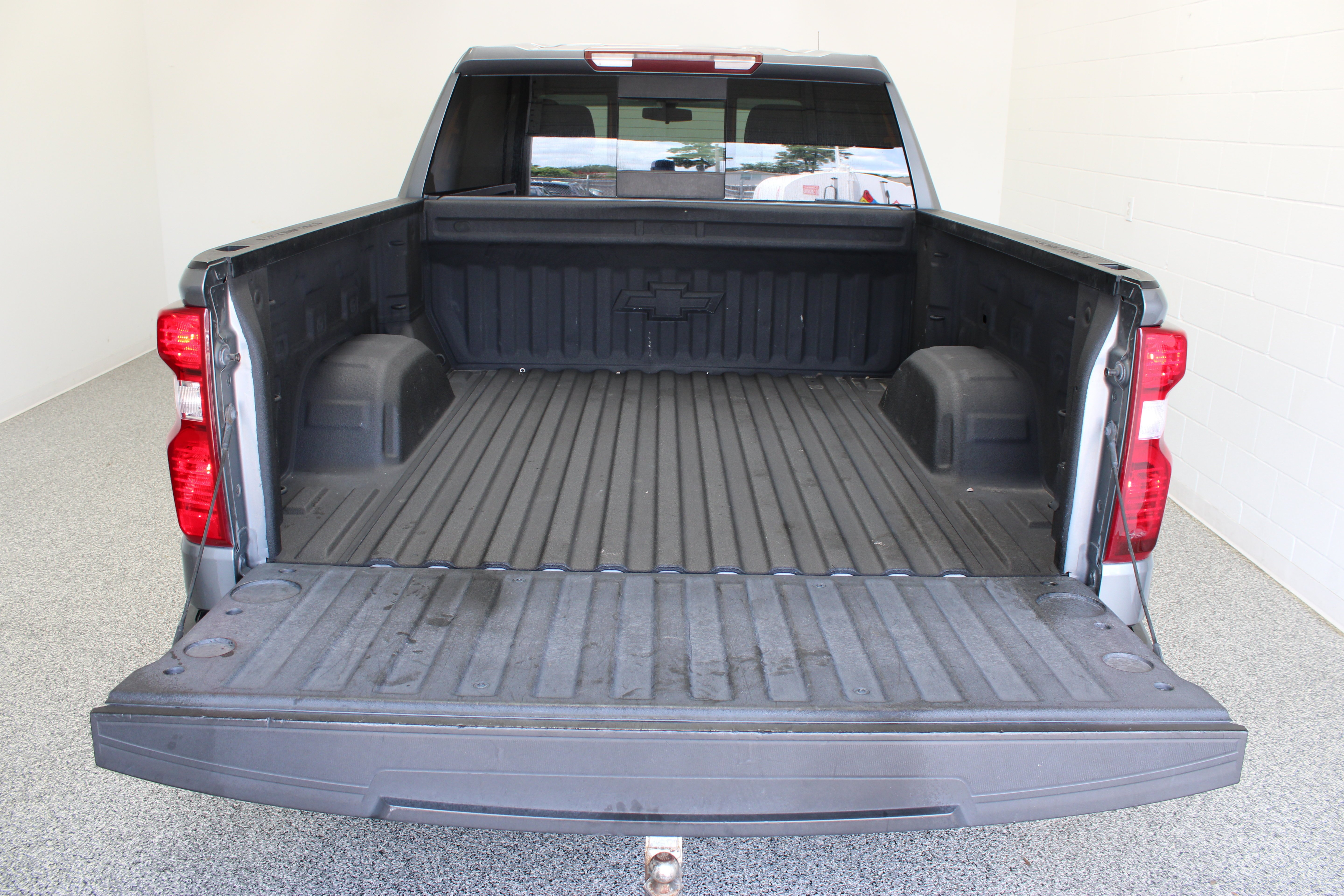Used 2019 Satin Steel Metallic Chevrolet LT 5.3L image 31